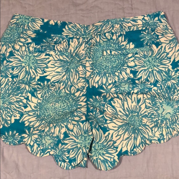 Lilly Pulitzer buttercup 6 - Picture 2 of 3